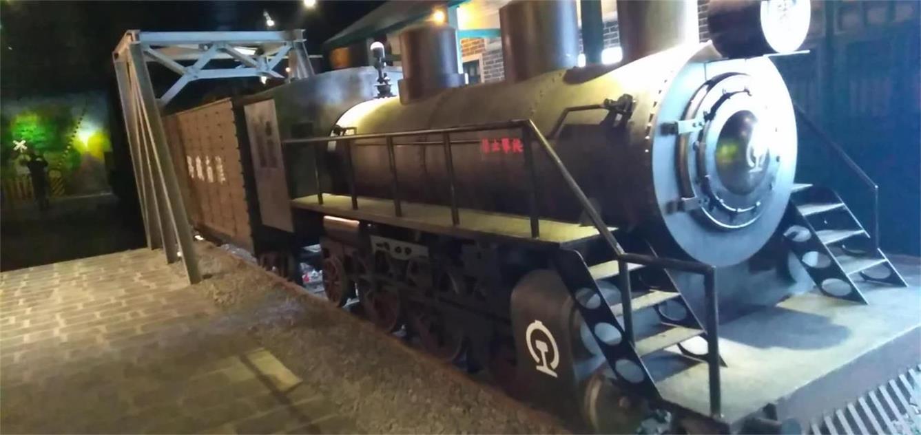 策勒县蒸汽火车模型
